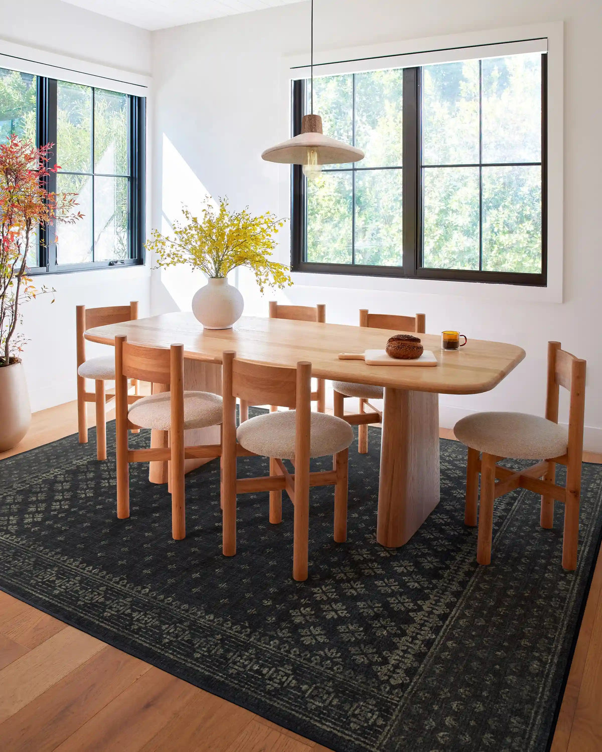 Fernanda Black Rug