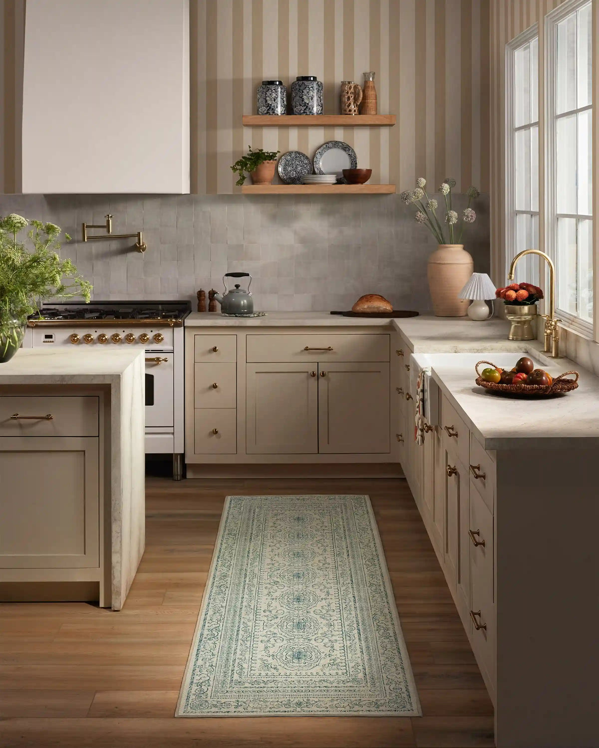 Gisele Neutral & Navy Rug