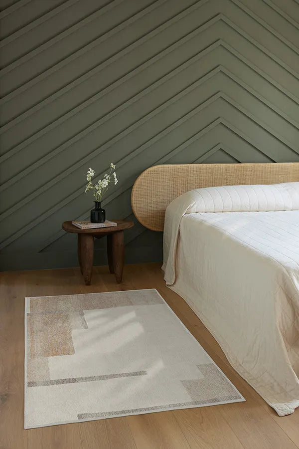 Haylan Ivory & Copper Rug
