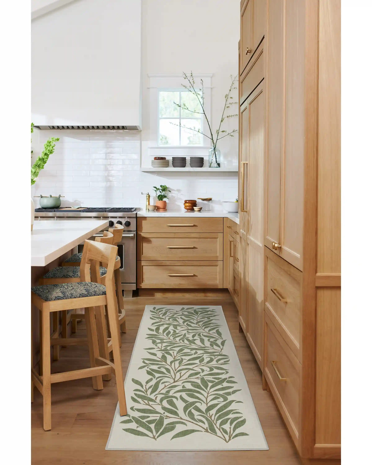 Pure Willow Boughs Green Rug by Morris & Co.